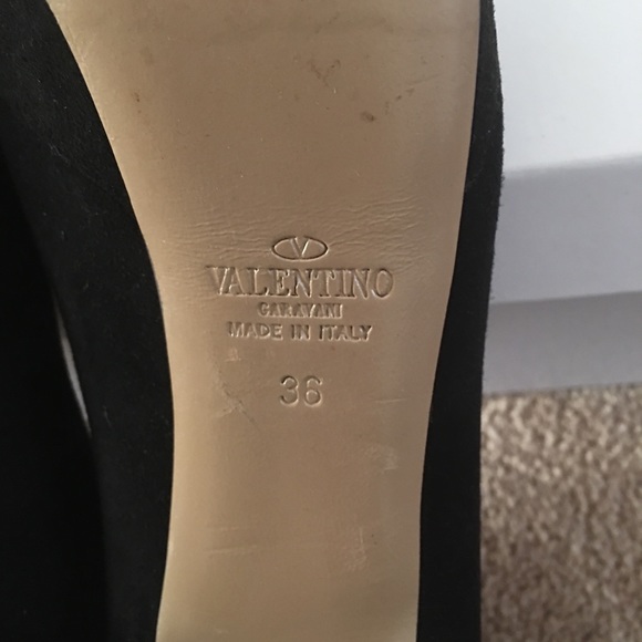 Valentino Rockstud Cap-Toe Pump - Picture 4 of 6